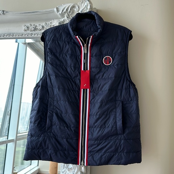 CH Carolina Herrera reversible puffer vest - Picture 1 of 7